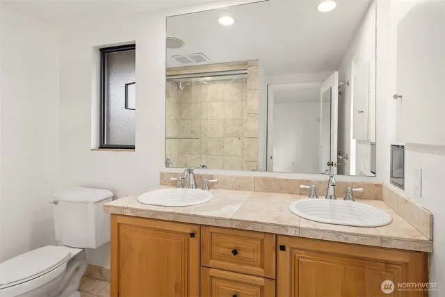 $1,699,950 | 10000 48th Avenue Northeast, Seattle, WA 98125