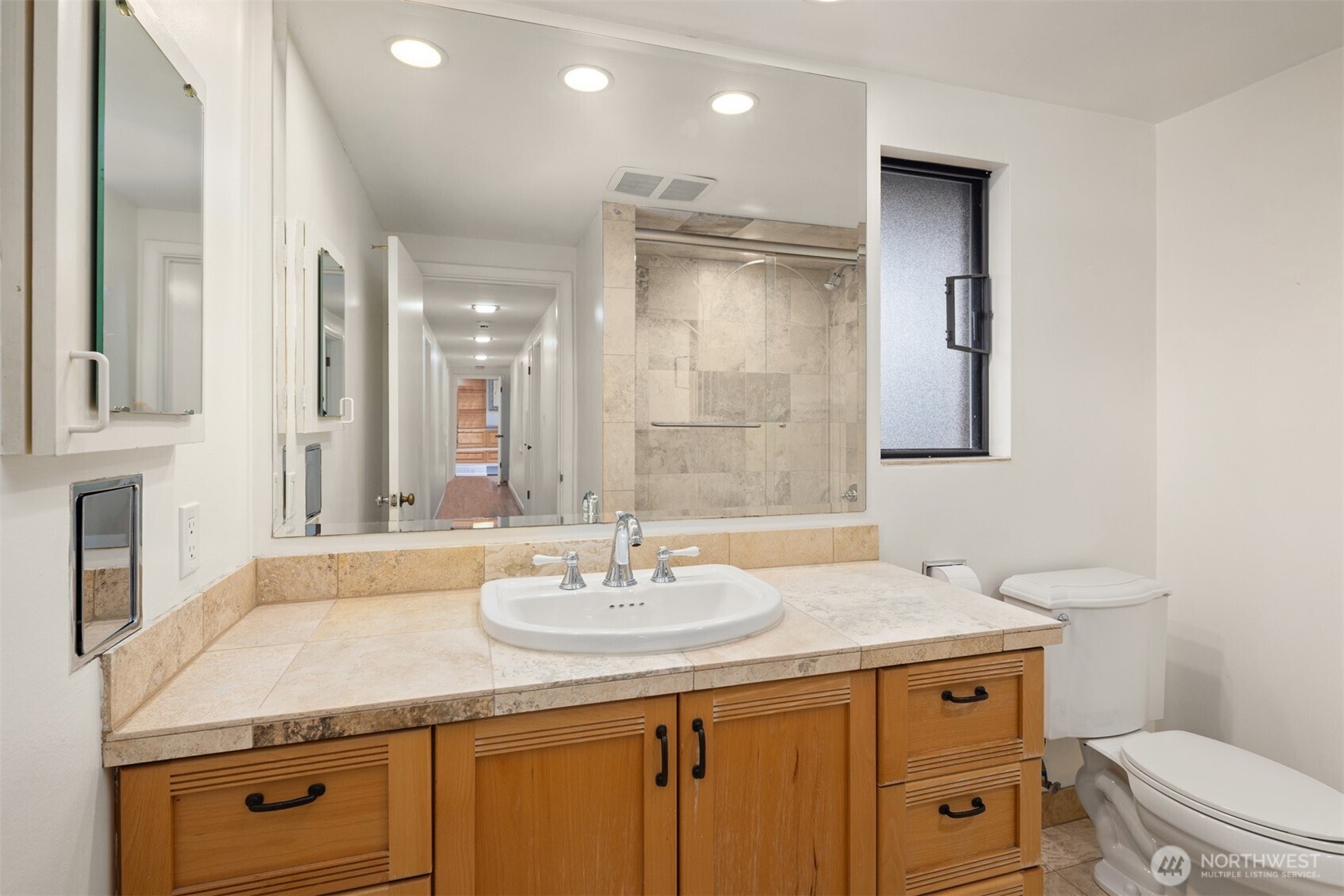 10000 48th Avenue Northeast Seattle, WA 98125 - Photo 17 of 40