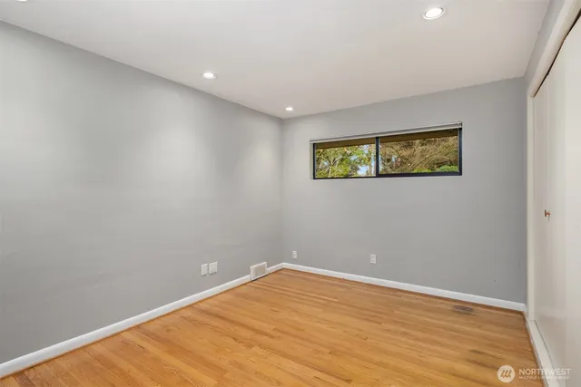 $1,699,950 | 10000 48th Avenue Northeast, Seattle, WA 98125