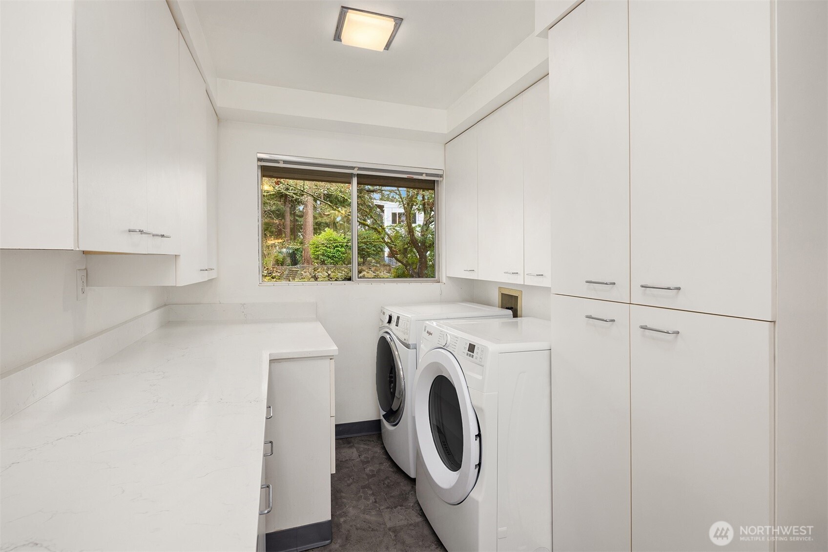 10000 48th Avenue Northeast Seattle, WA 98125 - Photo 20 of 40