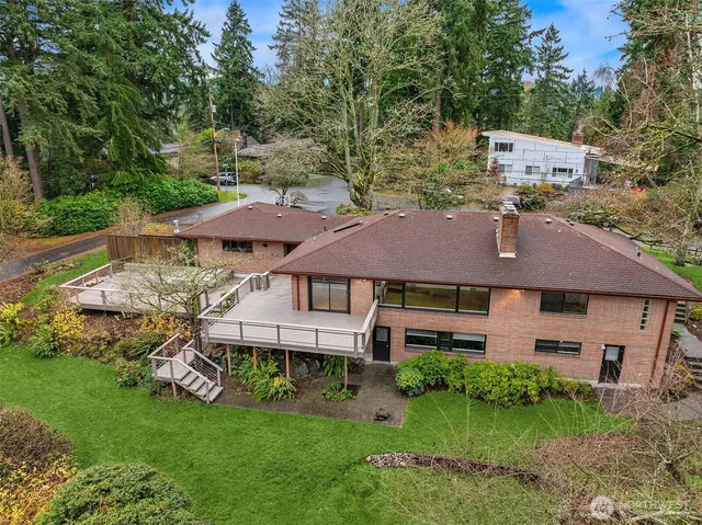 $1,699,950 | 10000 48th Avenue Northeast, Seattle, WA 98125