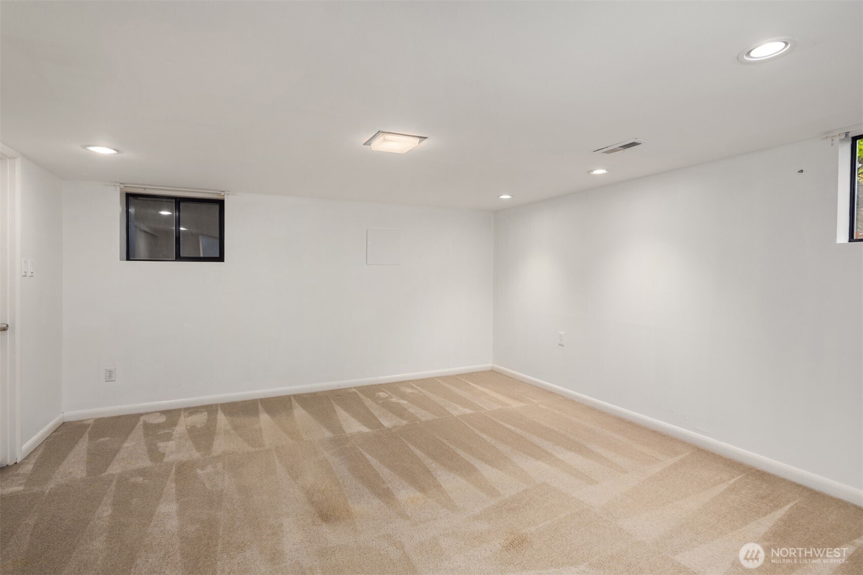 10000 48th Avenue Northeast Seattle, WA 98125 - Photo 27 of 40