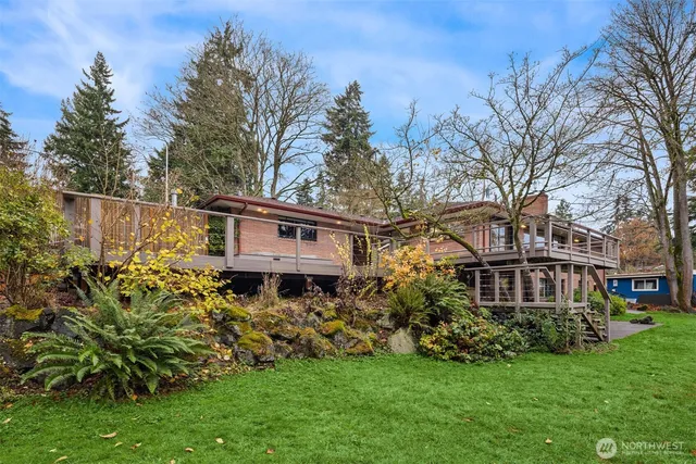 $1,699,950 | 10000 48th Avenue Northeast, Seattle, WA 98125
