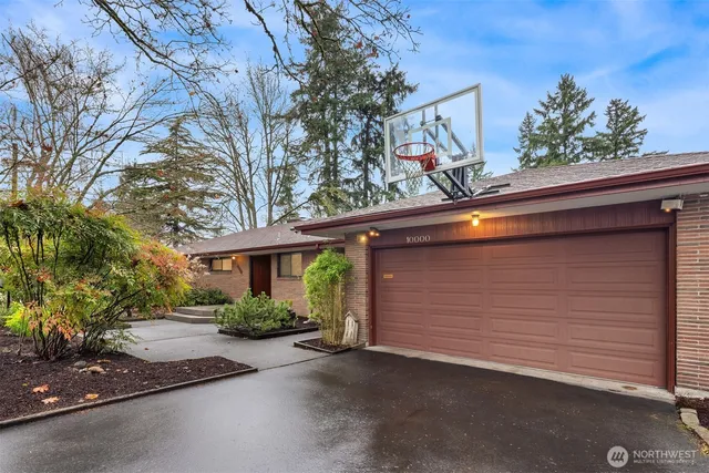 $1,699,950 | 10000 48th Avenue Northeast, Seattle, WA 98125