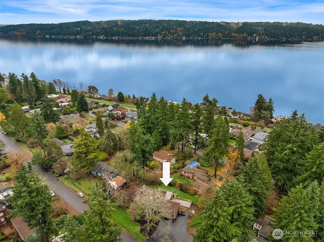 $1,699,950 | 10000 48th Avenue Northeast, Seattle, WA 98125