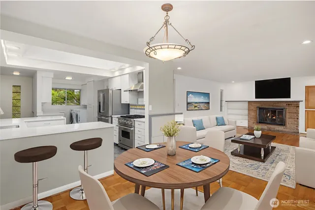 $1,699,950 | 10000 48th Avenue Northeast, Seattle, WA 98125