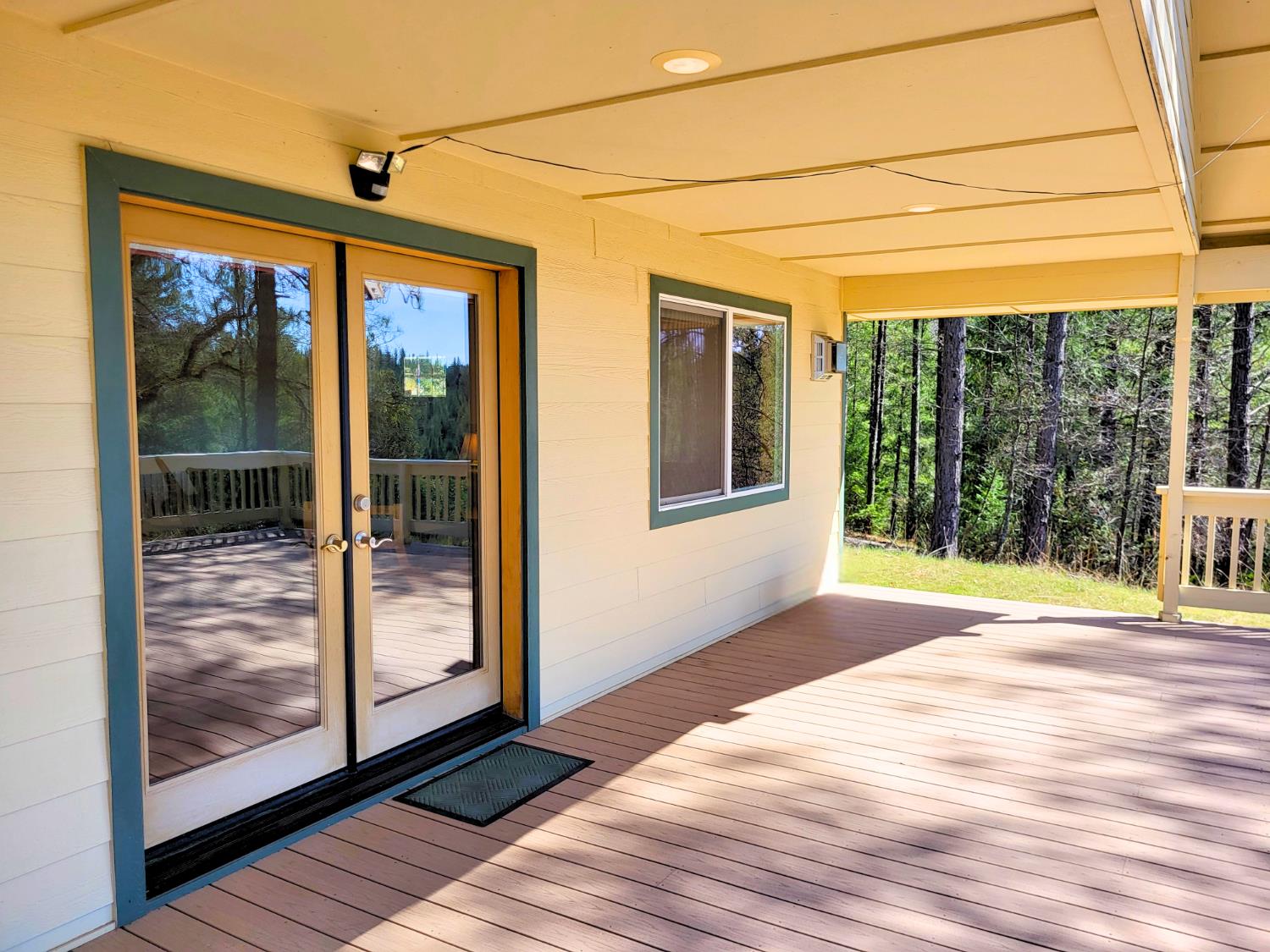 2733 Emco Road Rail Road Flat, CA 95248 - Photo 24 of 41 a view of a room with wooden floor and windows