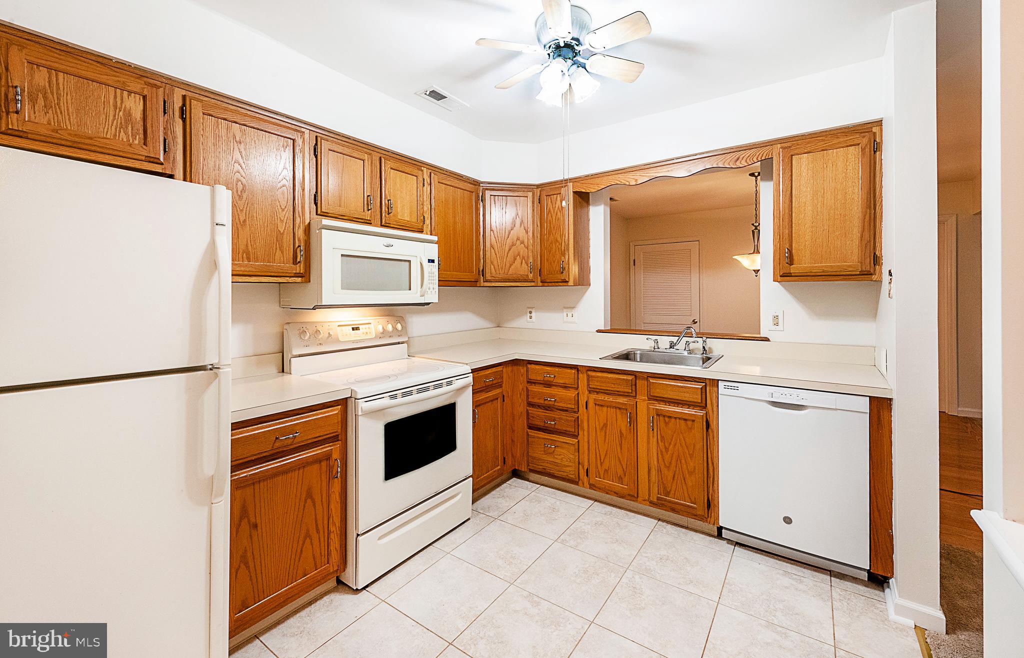 445 Locust Avenue Pitman, NJ 08071 - Photo 5 of 14 Kitchen