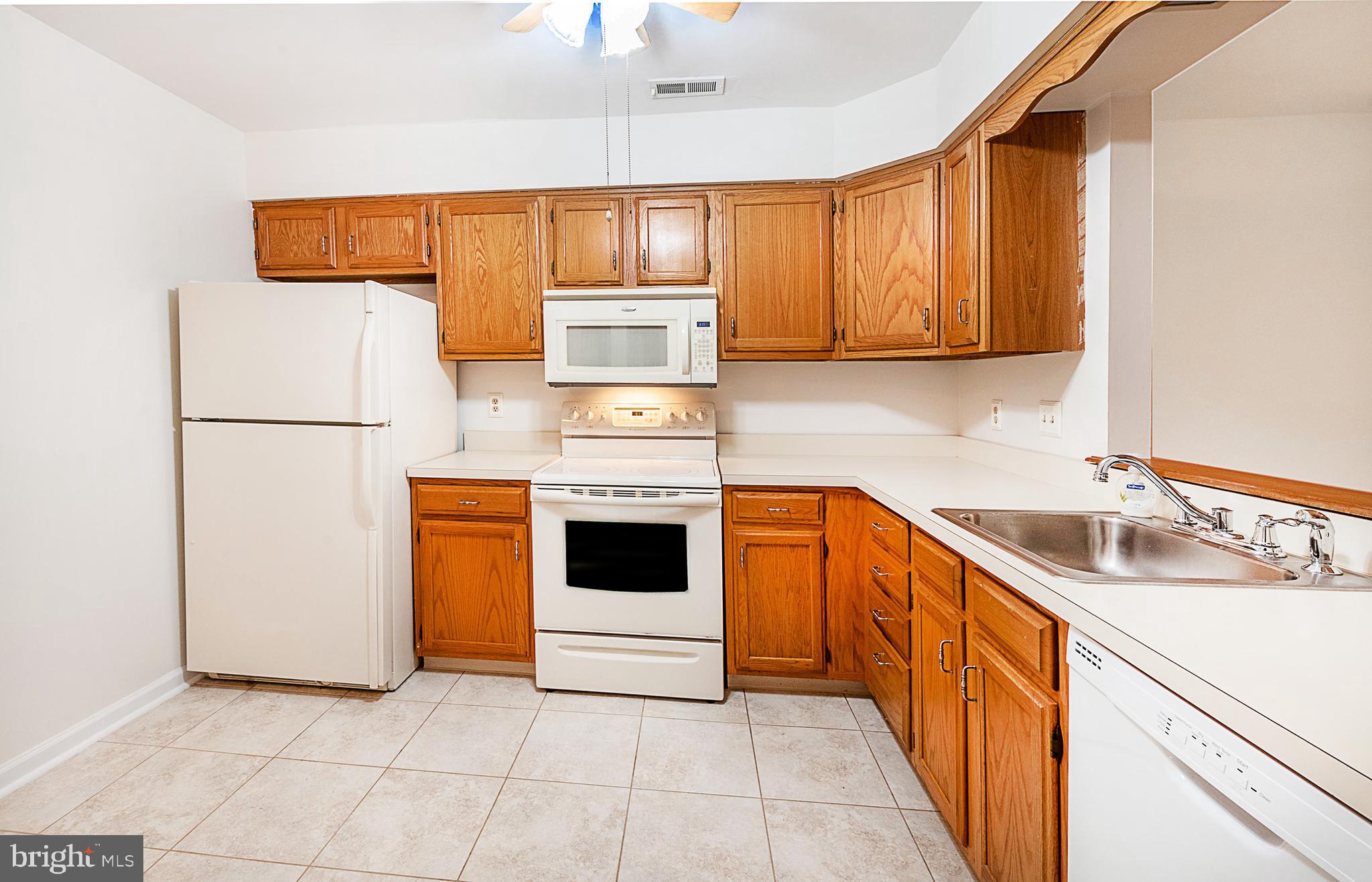 445 Locust Avenue Pitman, NJ 08071 - Photo 6 of 14 Kitchen