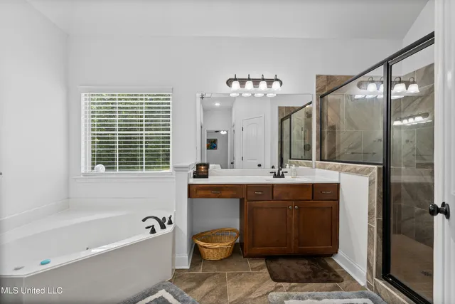 $369,900 | 10437 Emerald Cove, Hernando, MS 38632