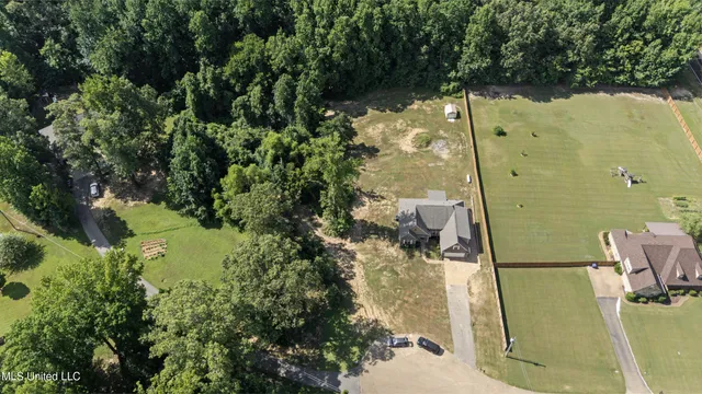 $369,900 | 10437 Emerald Cove, Hernando, MS 38632