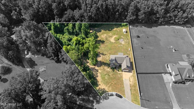 $369,900 | 10437 Emerald Cove, Hernando, MS 38632