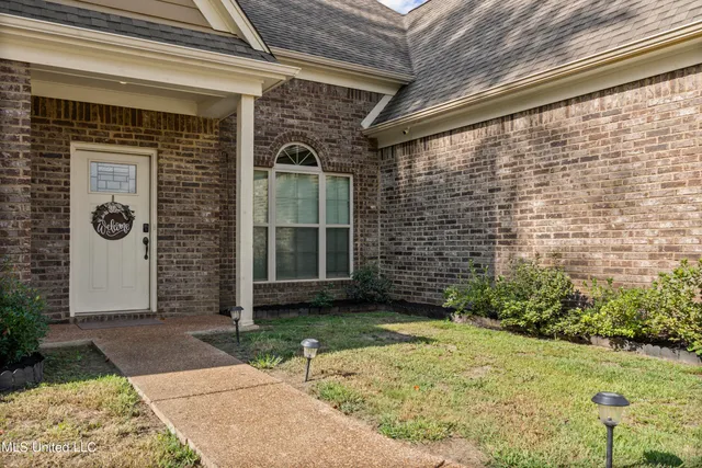 $369,900 | 10437 Emerald Cove, Hernando, MS 38632