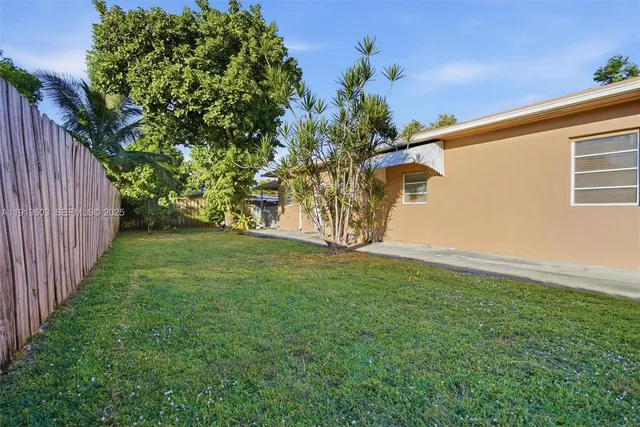 a view of an outdoor space and yard