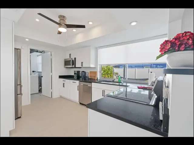 $5,500 | 5040 Northeast 22nd Avenue, Lighthouse Point, FL 33064