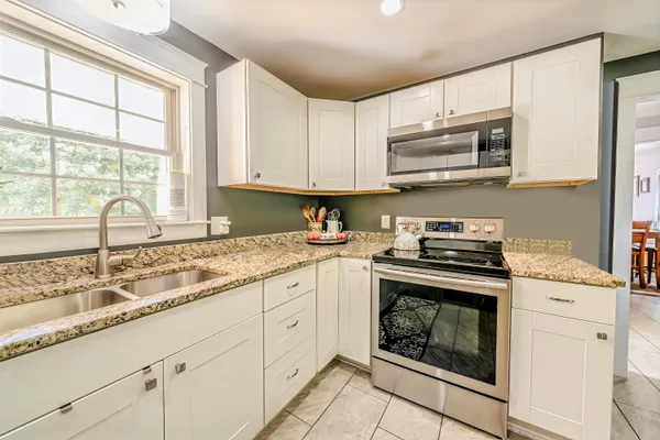 $549,000 | 304 Main Road North, Hampden, ME 04444