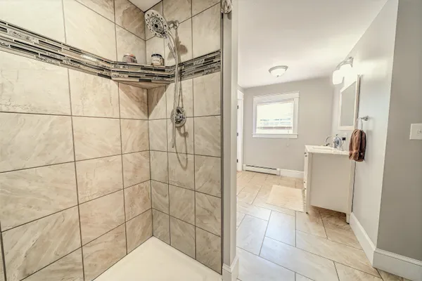 $549,000 | 304 Main Road North, Hampden, ME 04444
