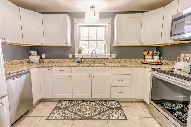 $549,000 | 304 Main Road North, Hampden, ME 04444