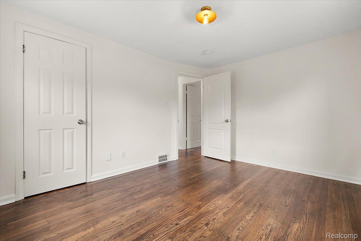 10612 Nottingham Road Detroit, MI 48224 - Photo 20 of 50 38-10612 Nottingham-38.jpg
