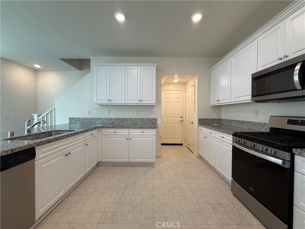 4781 Java Paseo South Ontario, CA 91762 - Photo 6 of 25