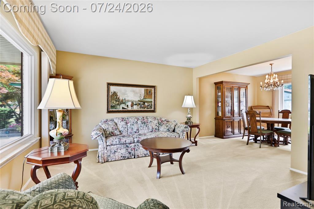 374 Meadowlake Road Canton, MI 48188 - Photo 3 of 26 Gallery Image 3