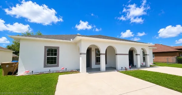 $525,000 | 828 Abbeville Court, Kissimmee, FL 34759