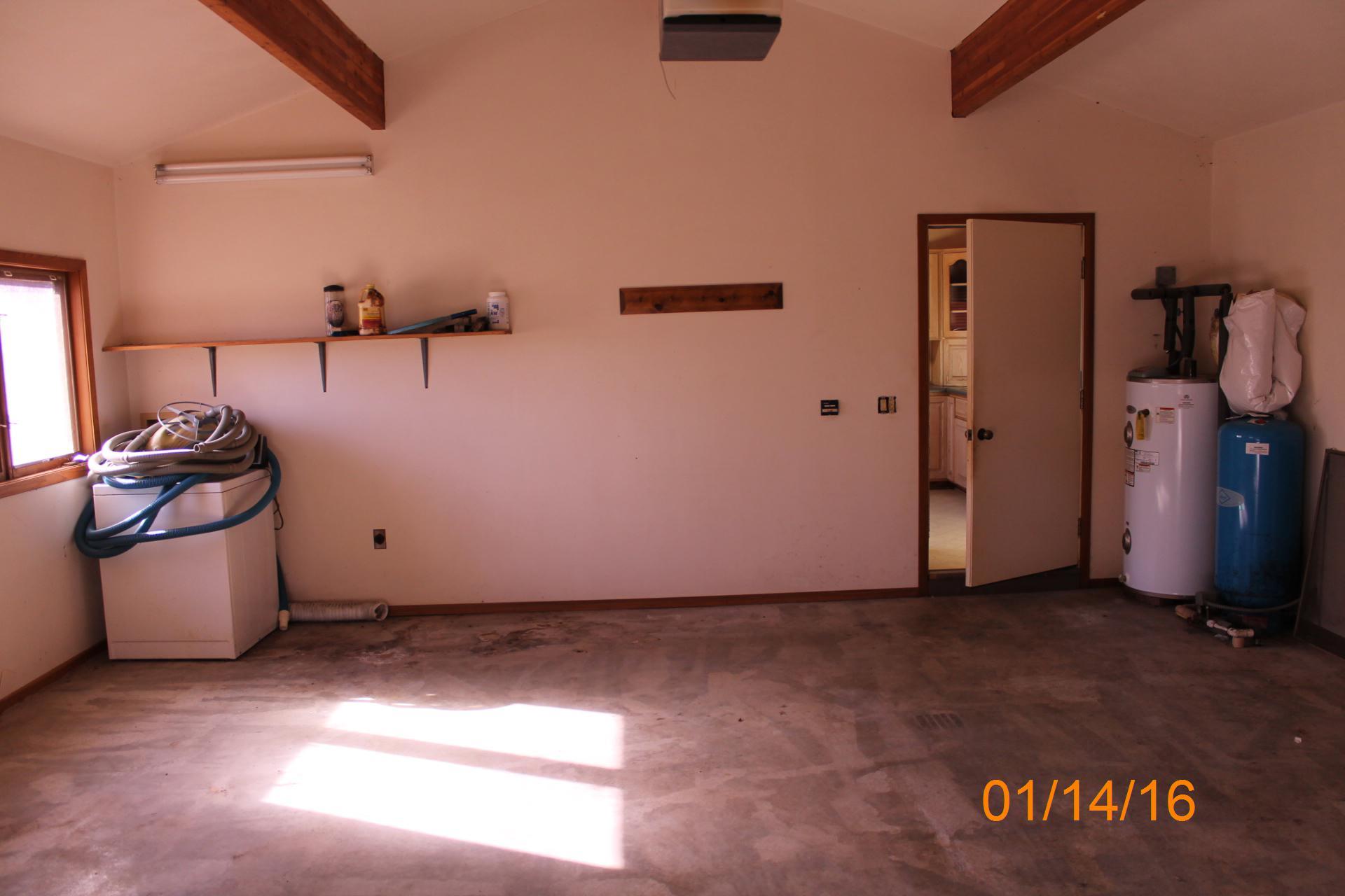 75 Windtree Court Moneta, VA 24121 - Photo 13 of 27 IMG_9705 dated