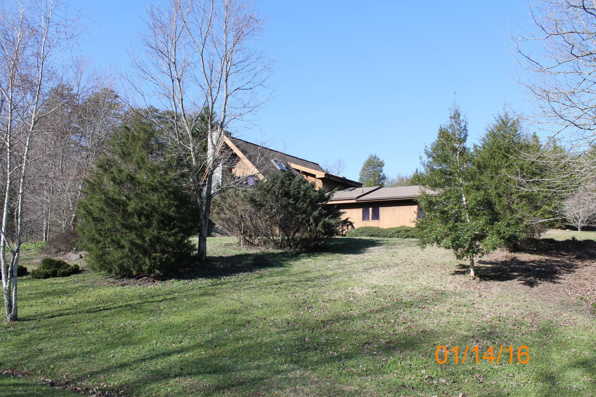 75 Windtree Court Moneta, VA 24121 - Photo 3 of 27 IMG_9673 dated