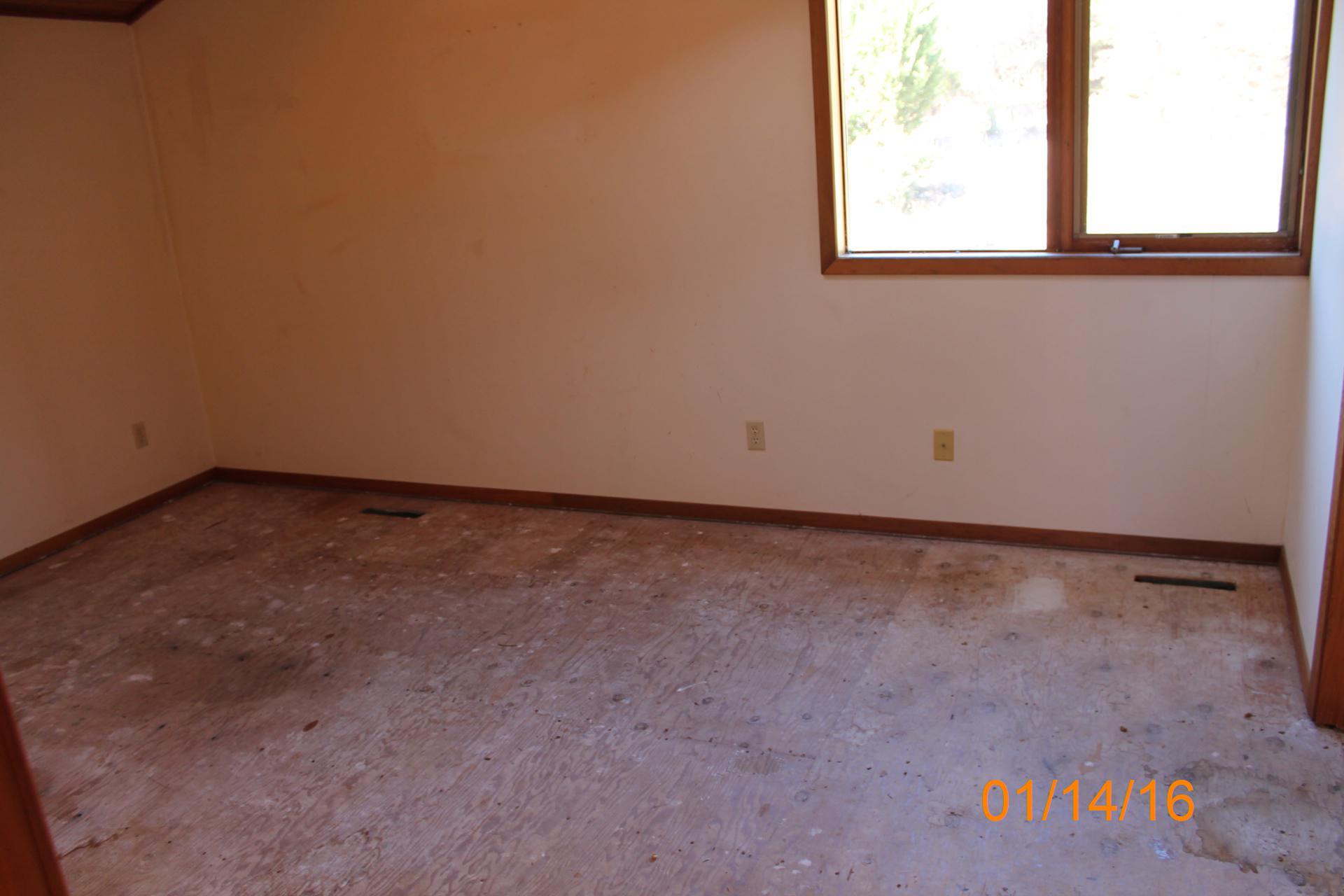75 Windtree Court Moneta, VA 24121 - Photo 21 of 27 IMG_9721 dated