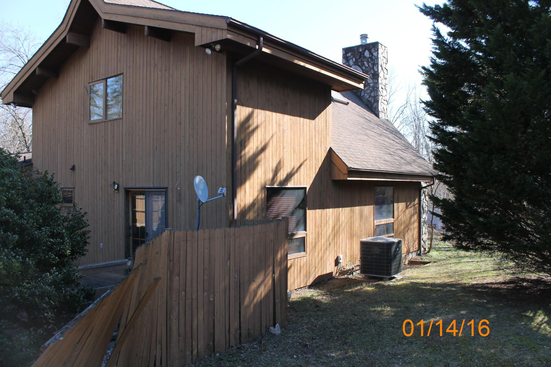 75 Windtree Court Moneta, VA 24121 - Photo 6 of 27 IMG_9682 dated