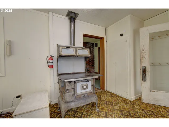 $525,000 | 32084 Brooks Road, St. Helens, OR 97051