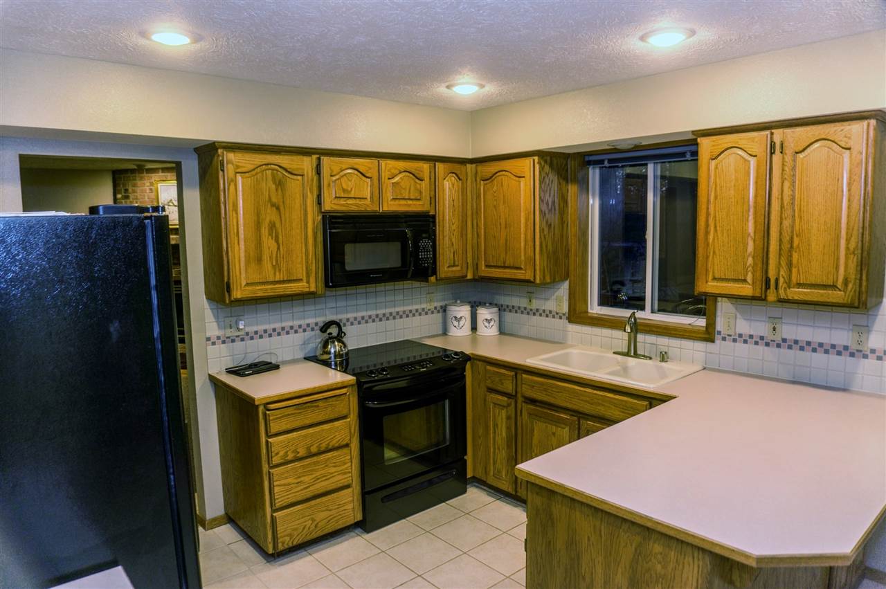 2306 East Winger Road Spokane, WA 99208 - Photo 3 of 18