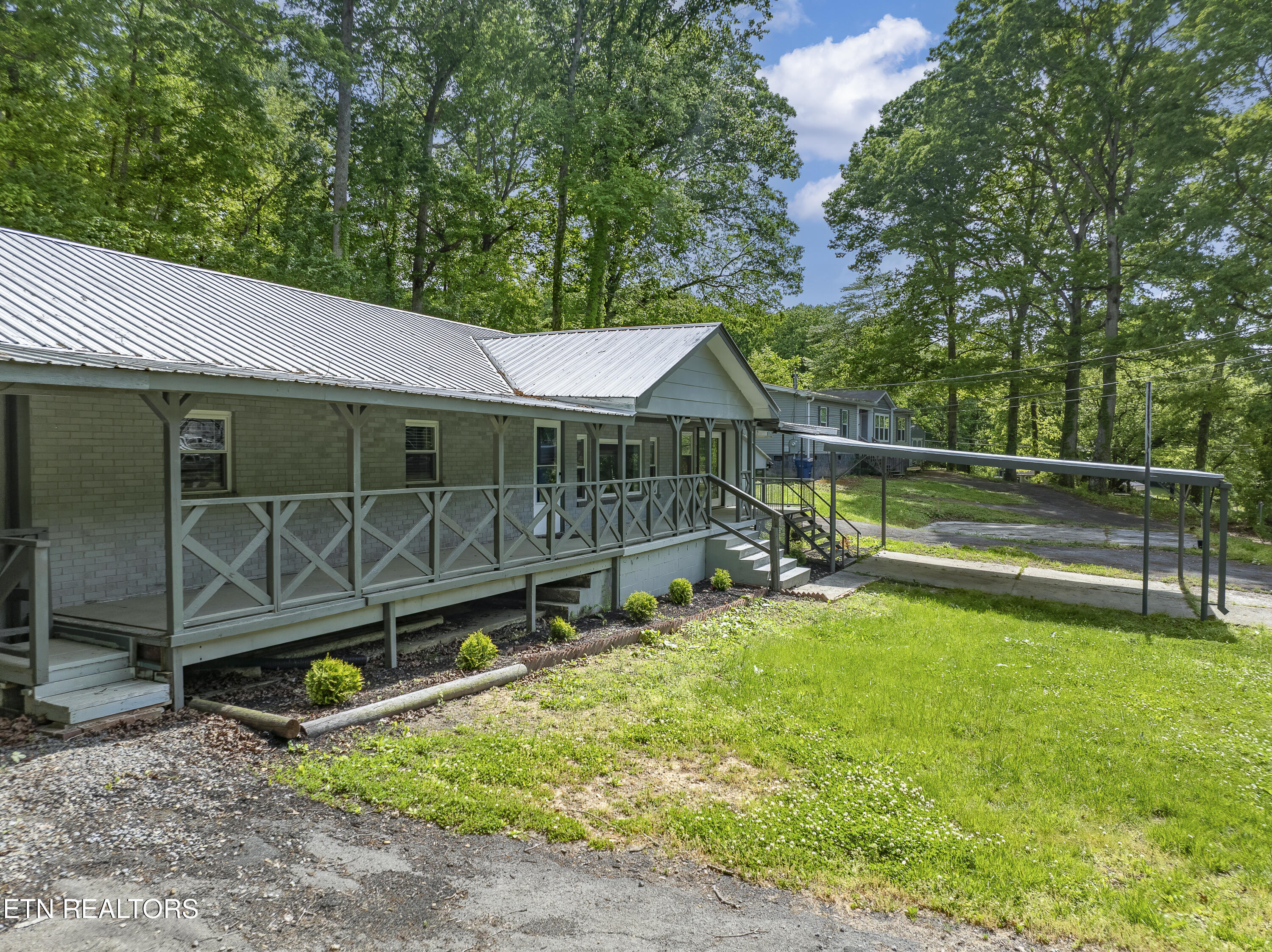 1037 Foust Carney Road Powell, TN 37849 - Photo 29 of 45 Exterior