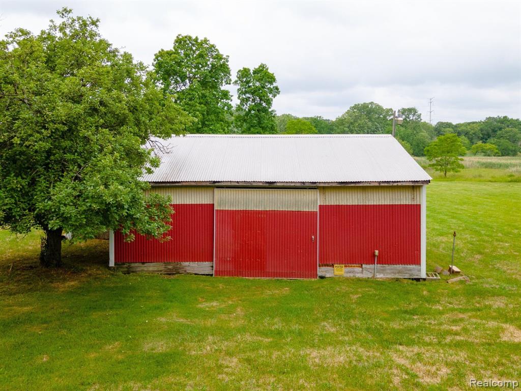 2320 Pingree Road Howell, MI 48843 - Photo 32 of 48