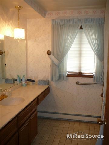 7266 Cardinal Road Algonac, MI 48001 - Photo 10 of 14 31155694-9.JPG