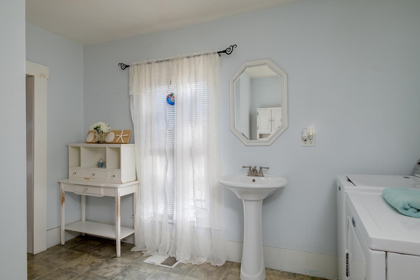1 Sherman Street Rochester, NH 03839 - Photo 25 of 35