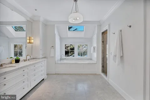 $4,295,000 | 5904 Bradley Boulevard, Bethesda, MD 20814