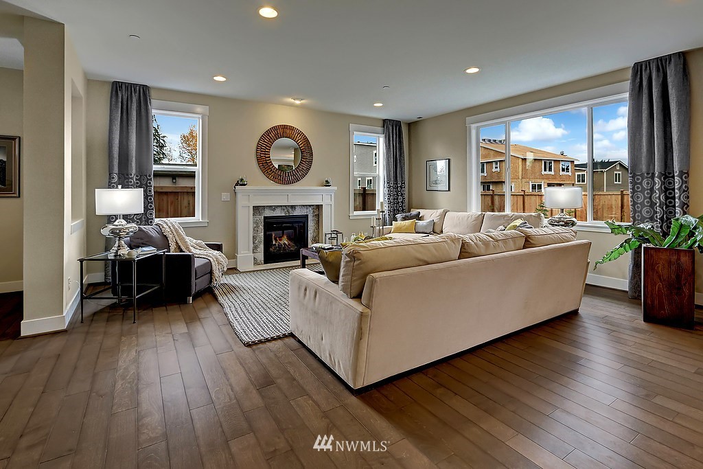 10024 Northeast 162nd Street Bothell, WA 98011 - Photo 3 of 14 Gallery Image 3