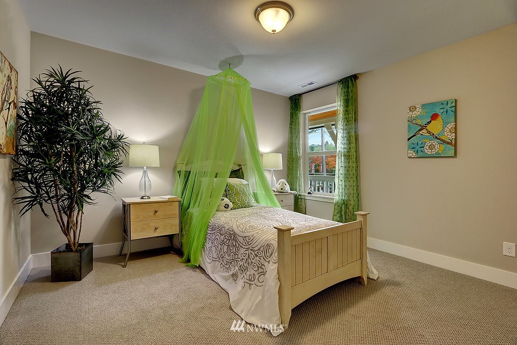 10024 Northeast 162nd Street Bothell, WA 98011 - Photo 9 of 14 Gallery Image 9