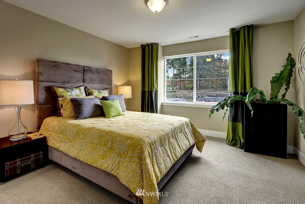 10024 Northeast 162nd Street Bothell, WA 98011 - Photo 10 of 14 Gallery Image 10