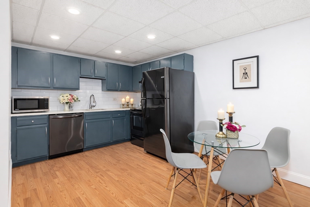 111 Foster Street, Unit 416 Peabody, MA 01960 - Photo 5 of 17