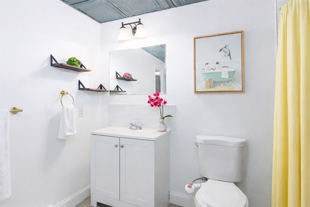 111 Foster Street, Unit 416 Peabody, MA 01960 - Photo 8 of 17