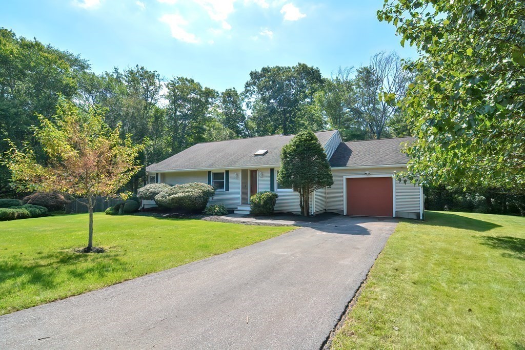 15 Autumn Road Medway, MA 02053 - Photo 1 of 42 Gallery Image 1