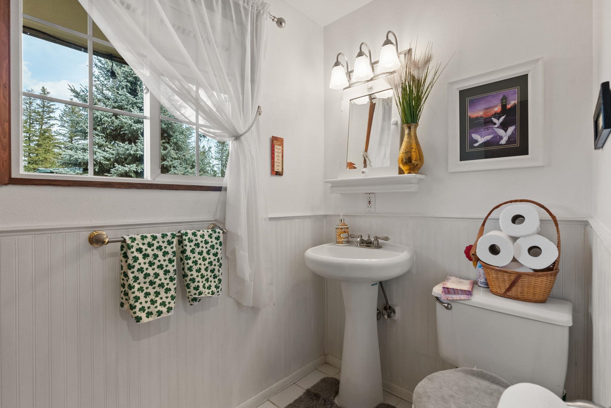 28003 North Hardesty Road Chattaroy, WA 99003 - Photo 17 of 44