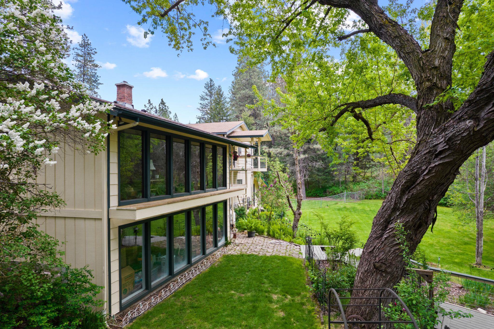 28003 North Hardesty Road Chattaroy, WA 99003 - Photo 2 of 44