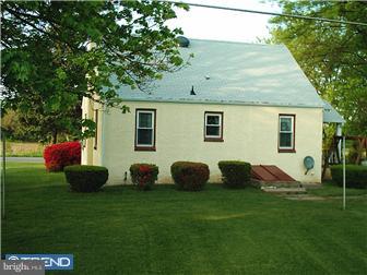 80 Ridge Road Phoenixville, PA 19460 - Photo 4 of 6 Exterior Back
