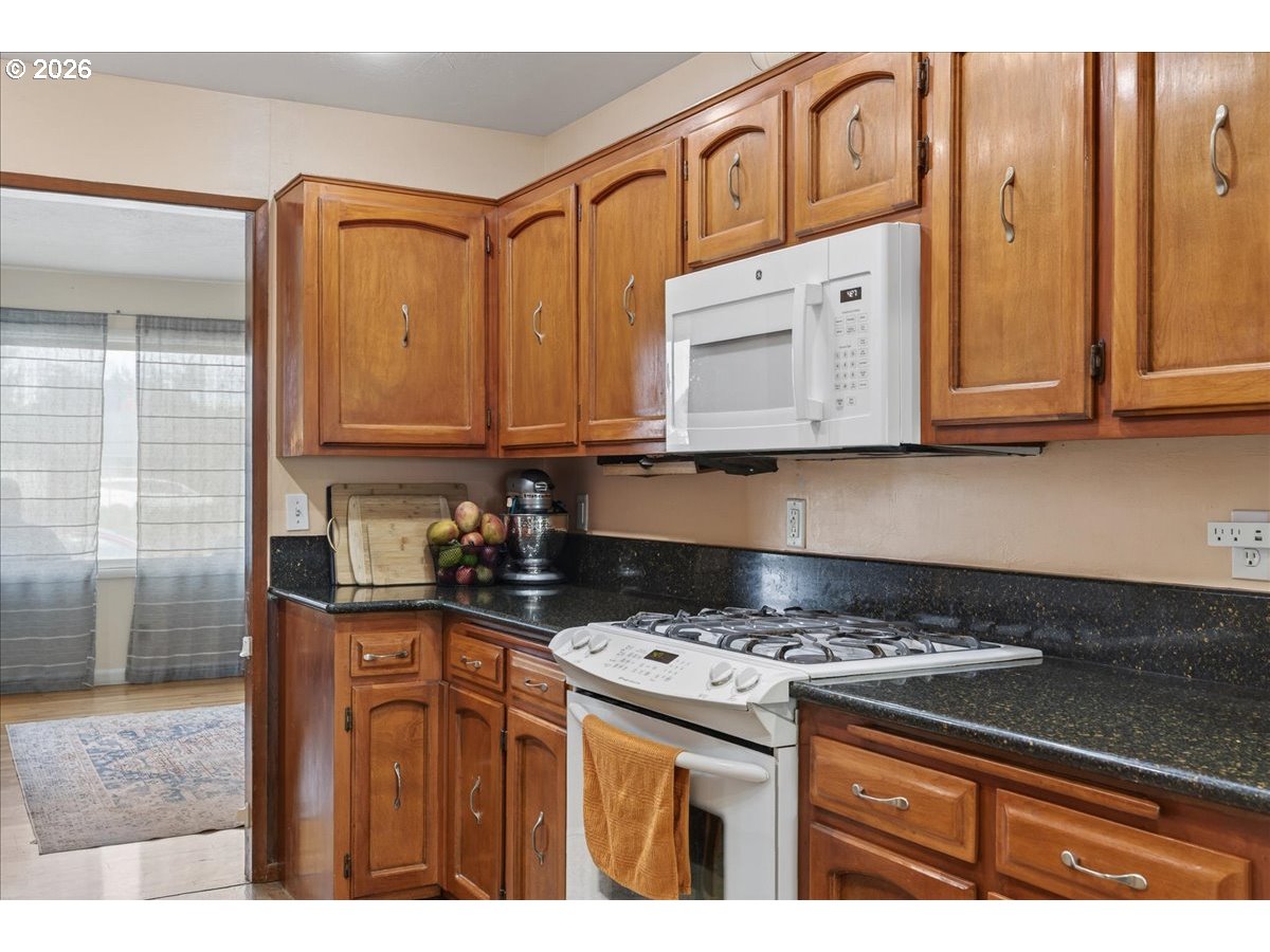 1300 Southwest Vine Street Albany, OR 97321 - Photo 18 of 43
