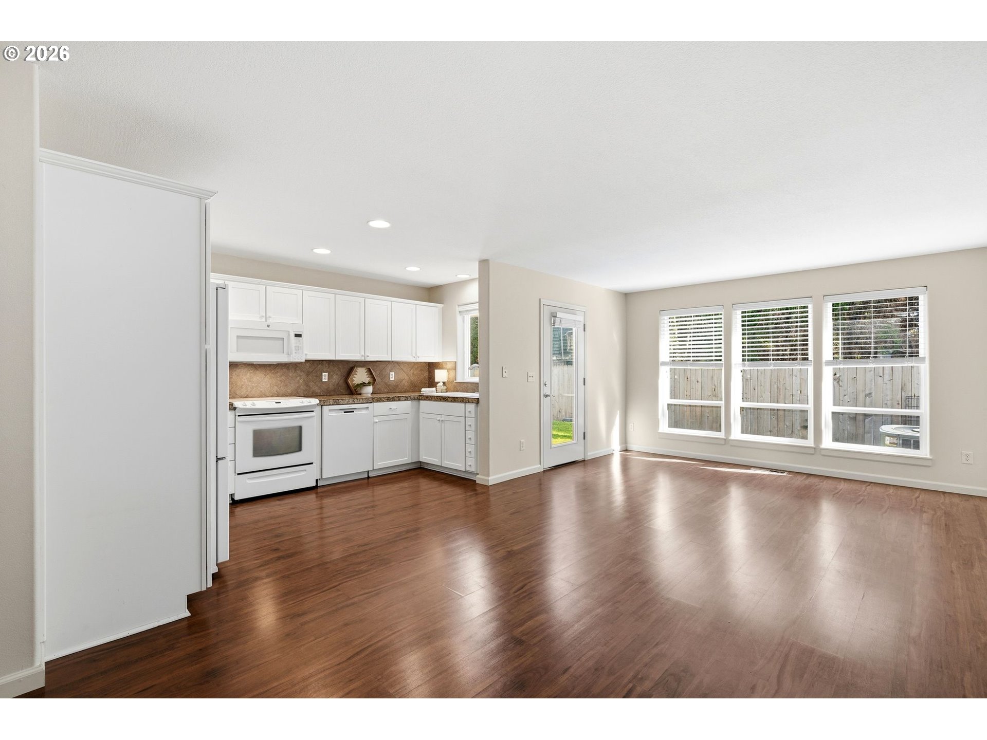 103 Rainbow Way, Unit 2 Kelso, WA 98626 - Photo 12 of 48