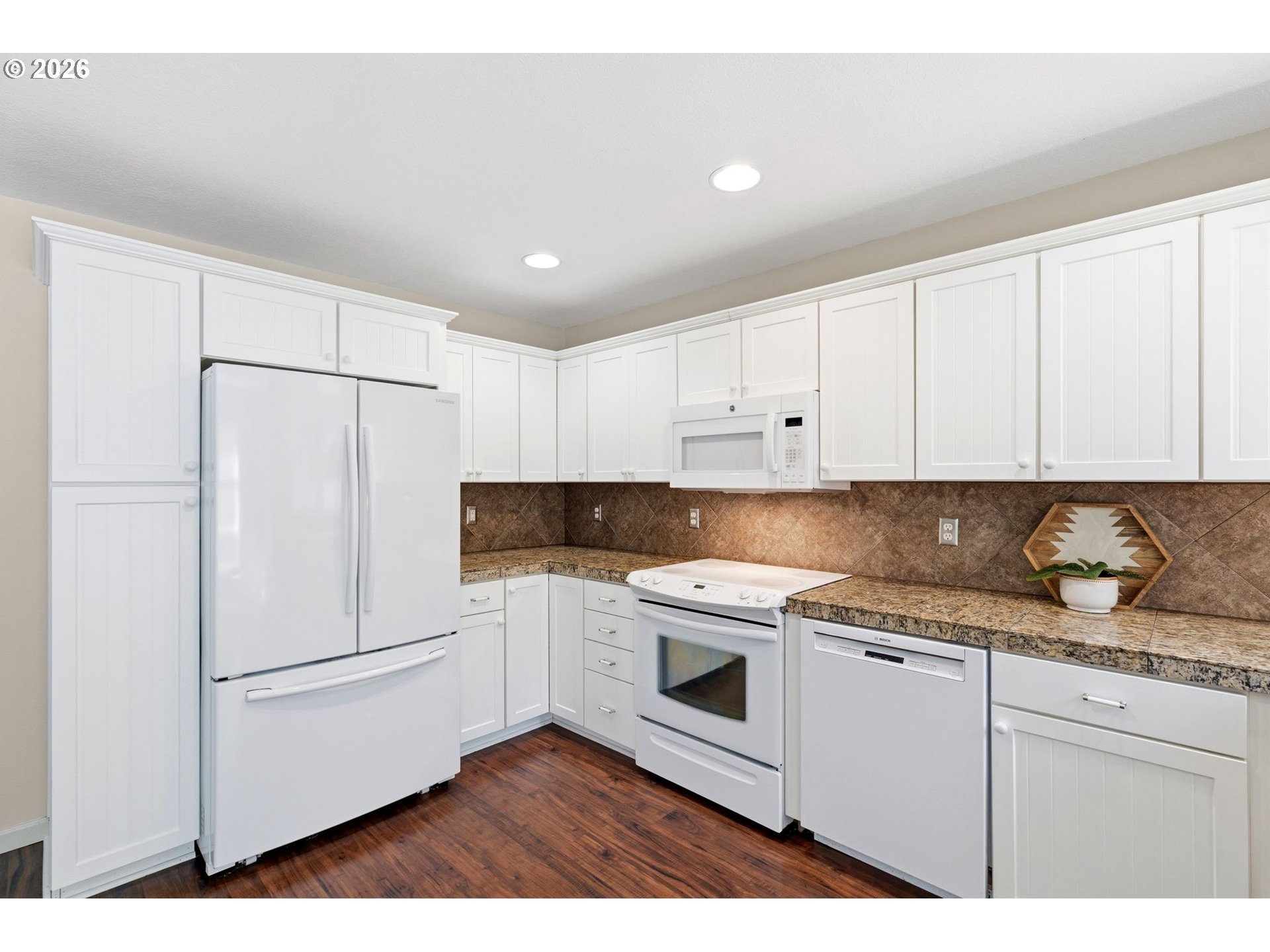 103 Rainbow Way, Unit 2 Kelso, WA 98626 - Photo 14 of 48