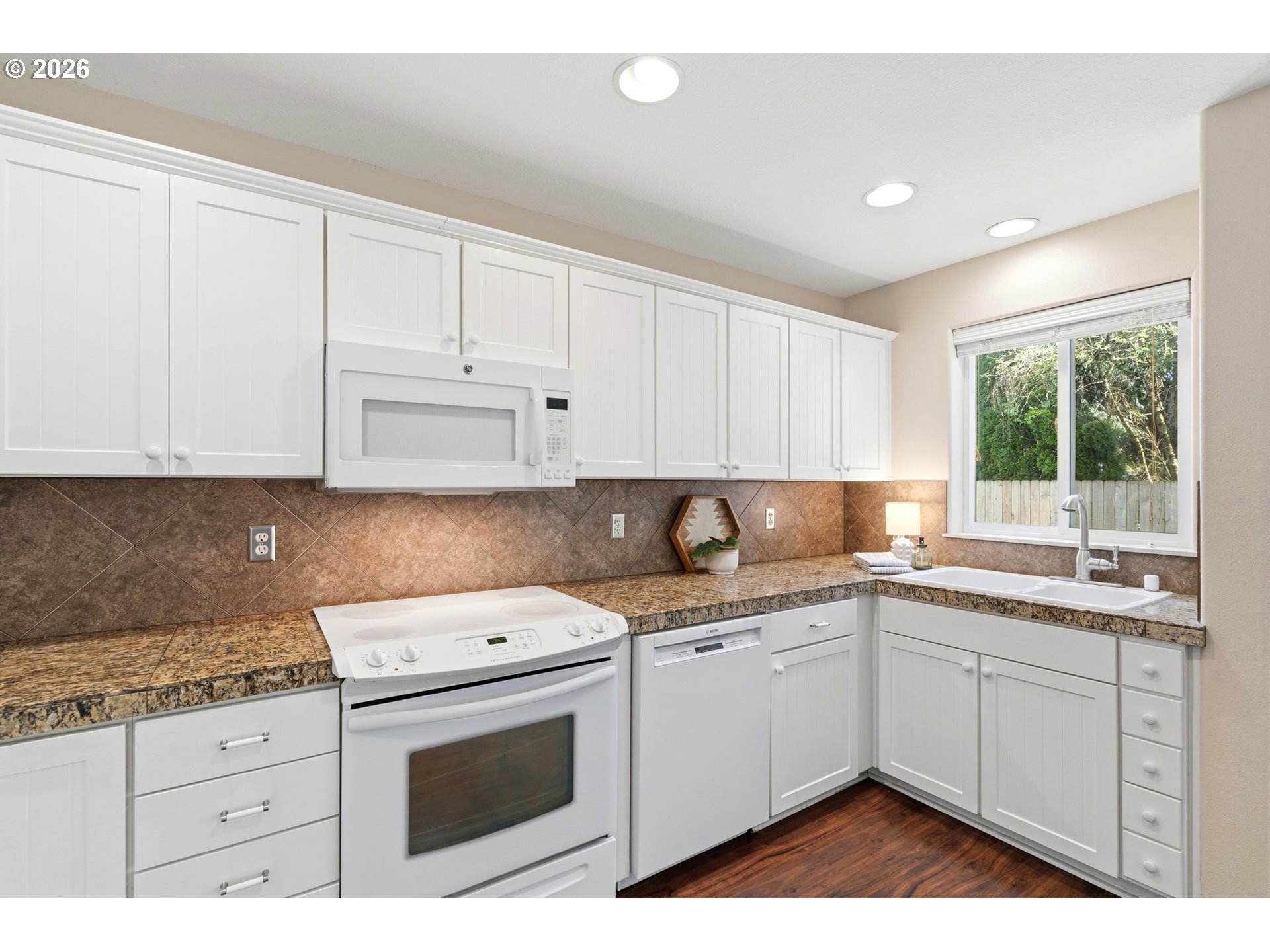 103 Rainbow Way, Unit 2 Kelso, WA 98626 - Photo 16 of 48